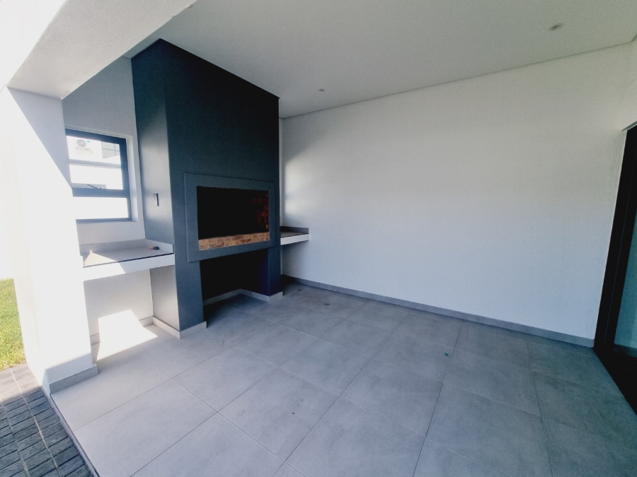 4 Bedroom Property for Sale in Sandown Western Cape